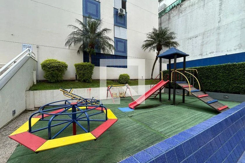 3-bedroom apartment in a building with a gym — photo 6