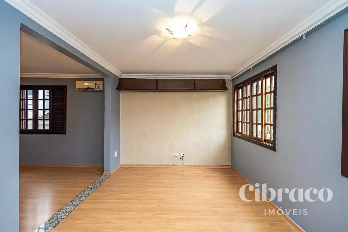 Ванна та 4 спальні: будинок 327 м² — photo 22