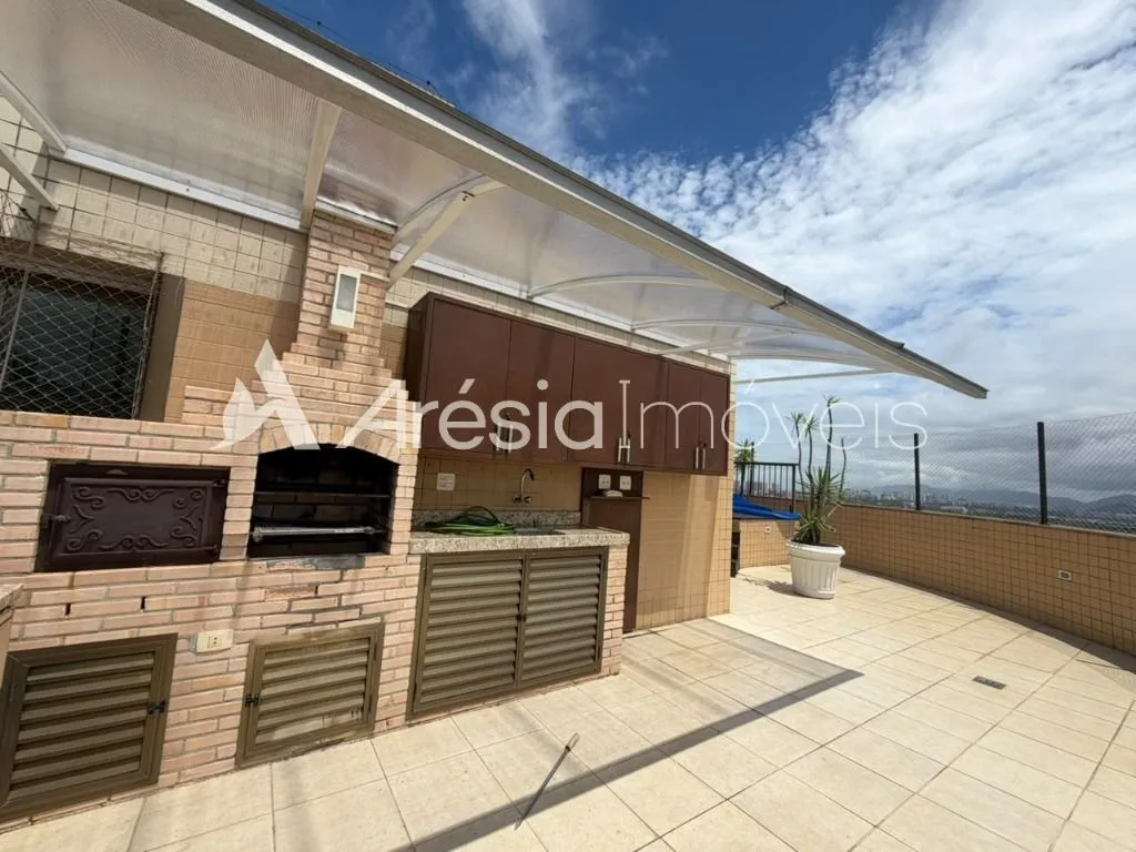4-bedroom apartment in a building with a sauna — photo 14