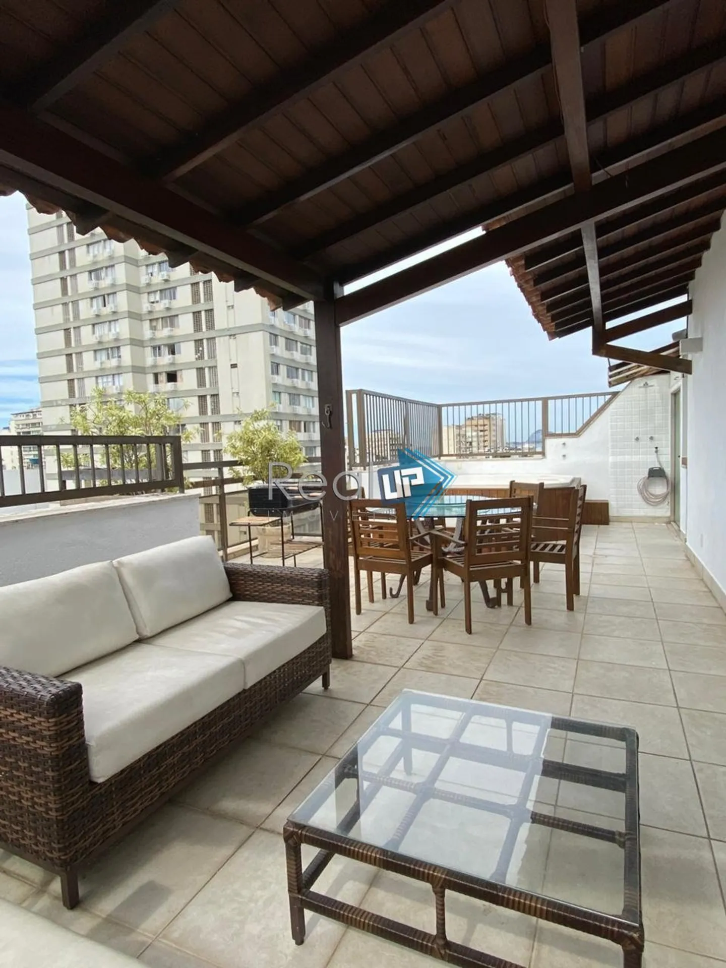 Мебльована квартира з 4 спальнями-сюїтами, 224 м² — photo 45