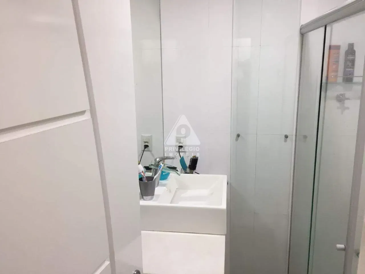 Departamento de 3 dormitorios con balcón cerrado con vidrio — photo 11