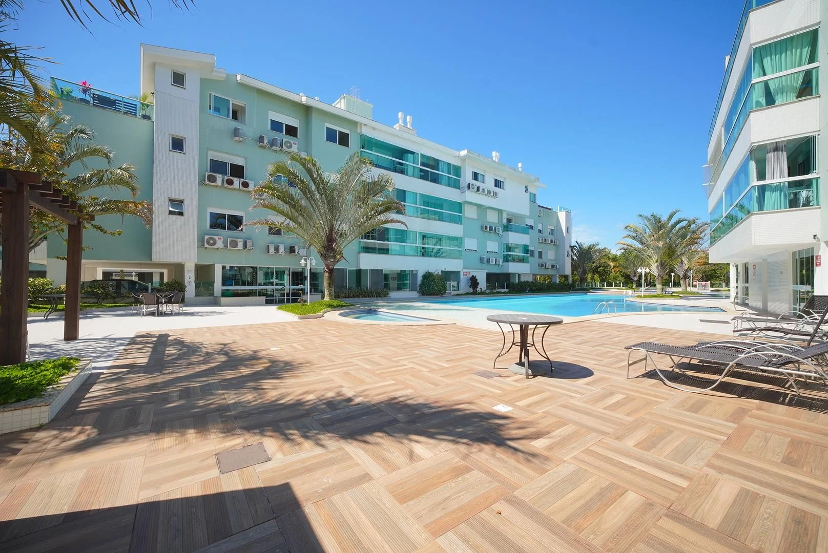 205 m² apartment with a private pool and a jacuzzi — photo 20