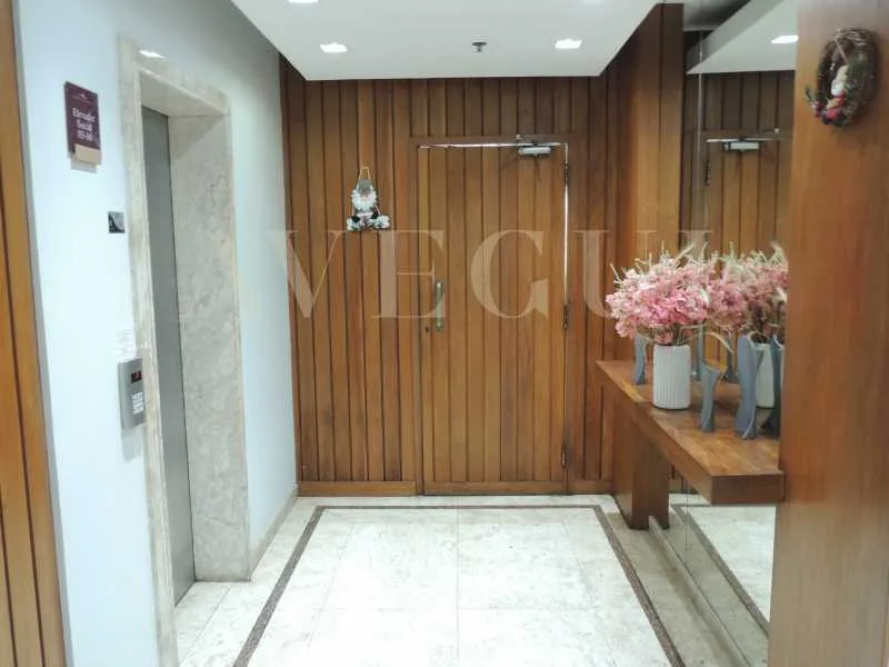 2-bedroom apartment with a water view — photo 11