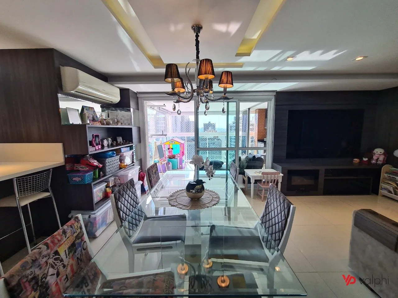 Furnished 2-bedroom apartment with enclosed balcony — photo 5
