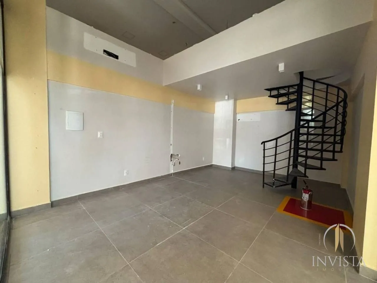 3-bedroom apartment with a walk-in closet — photo 26