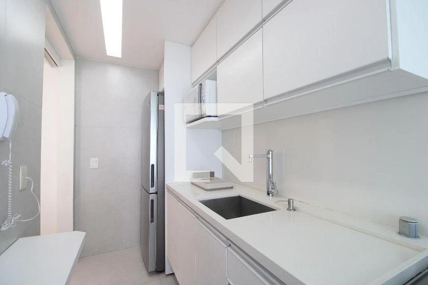 2-bedroom apartment in a building with a gym — photo 21