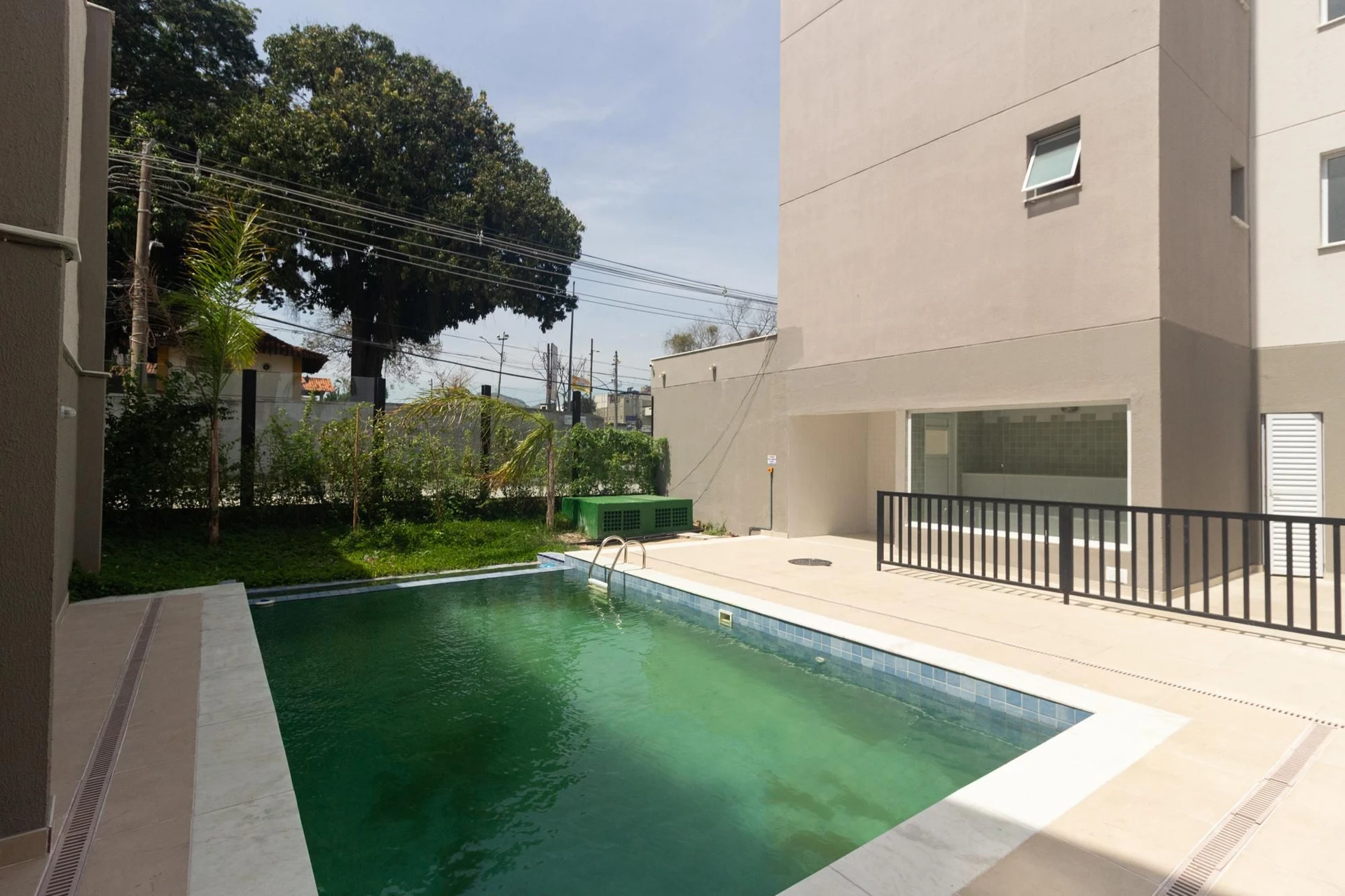 Apartment with 2 bedrooms, 1 en-suite and 1 parking spot — photo 40