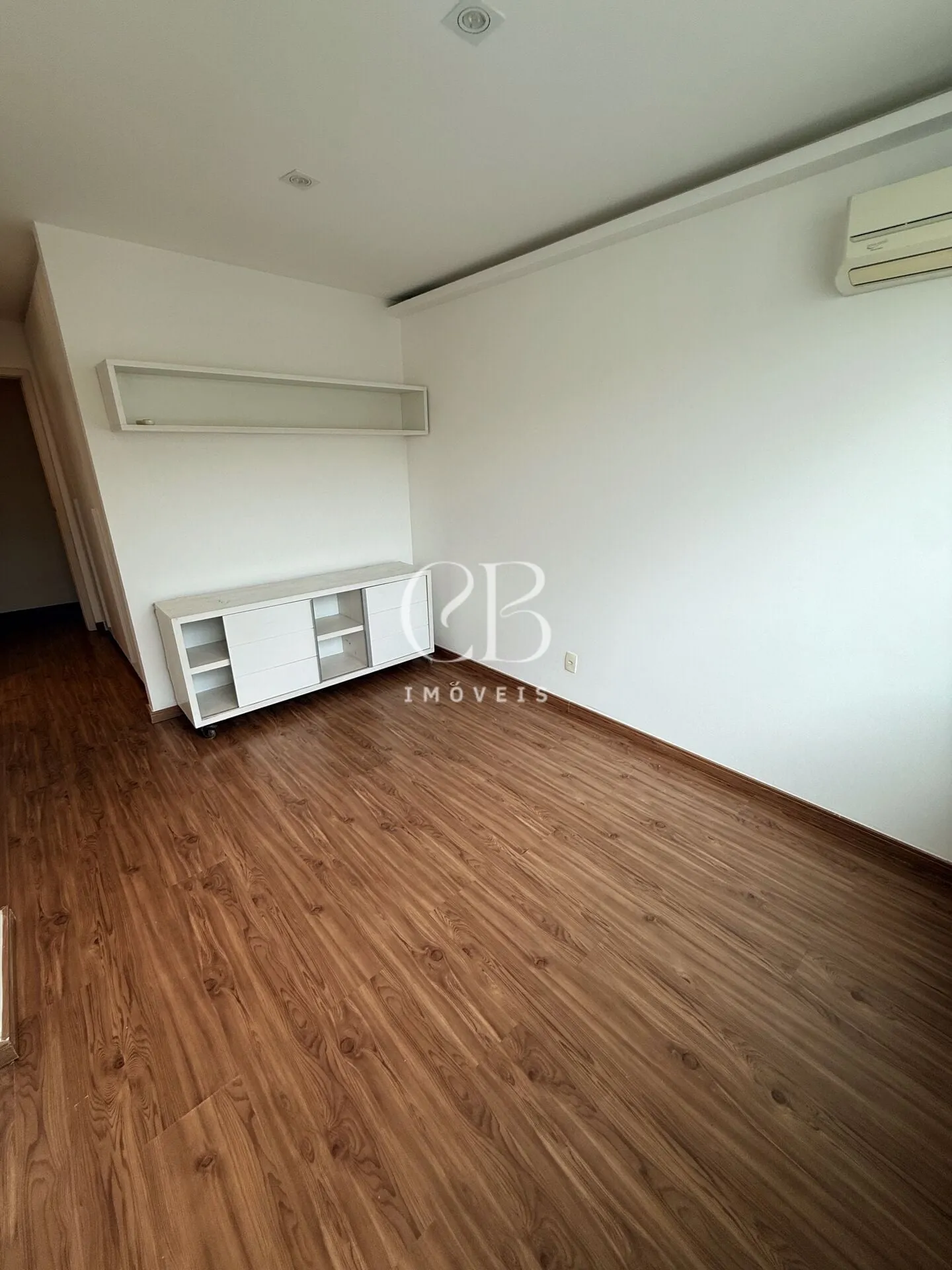 4-bedroom apartment with 5 bathrooms and 3 parking spaces — photo 11
