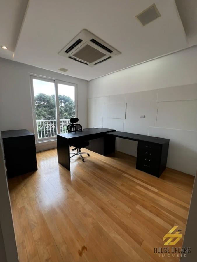 344 m² apartment with floor-to-ceiling windows and a bathtub — photo 24