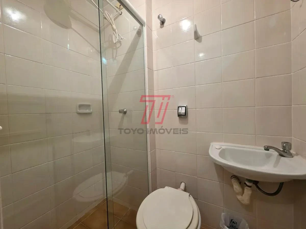 3-bedroom apartment with a bathtub in Curitiba — photo 26