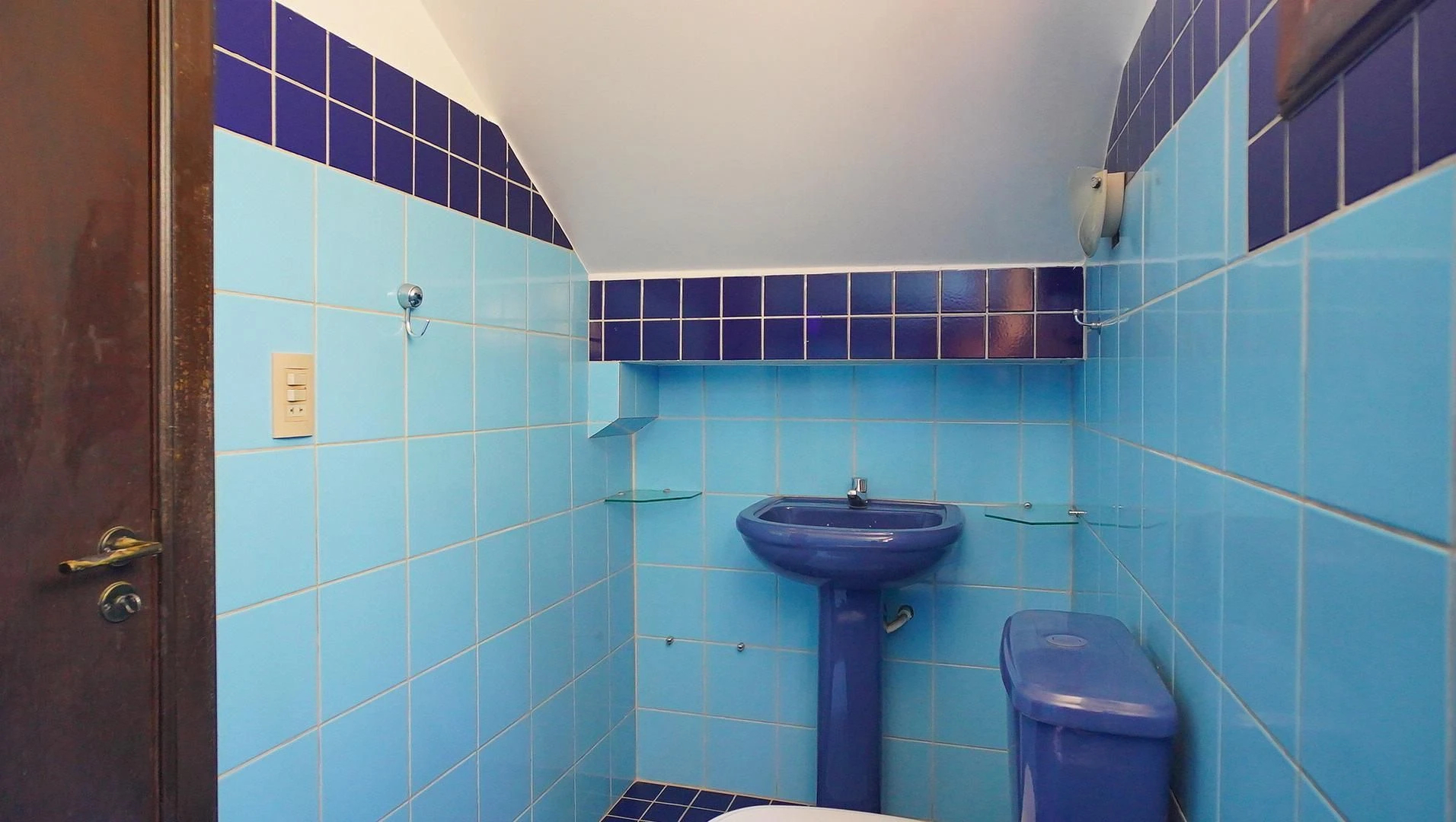 Панорамні вікна та 4 спальні: будинок 735 м² — photo 57