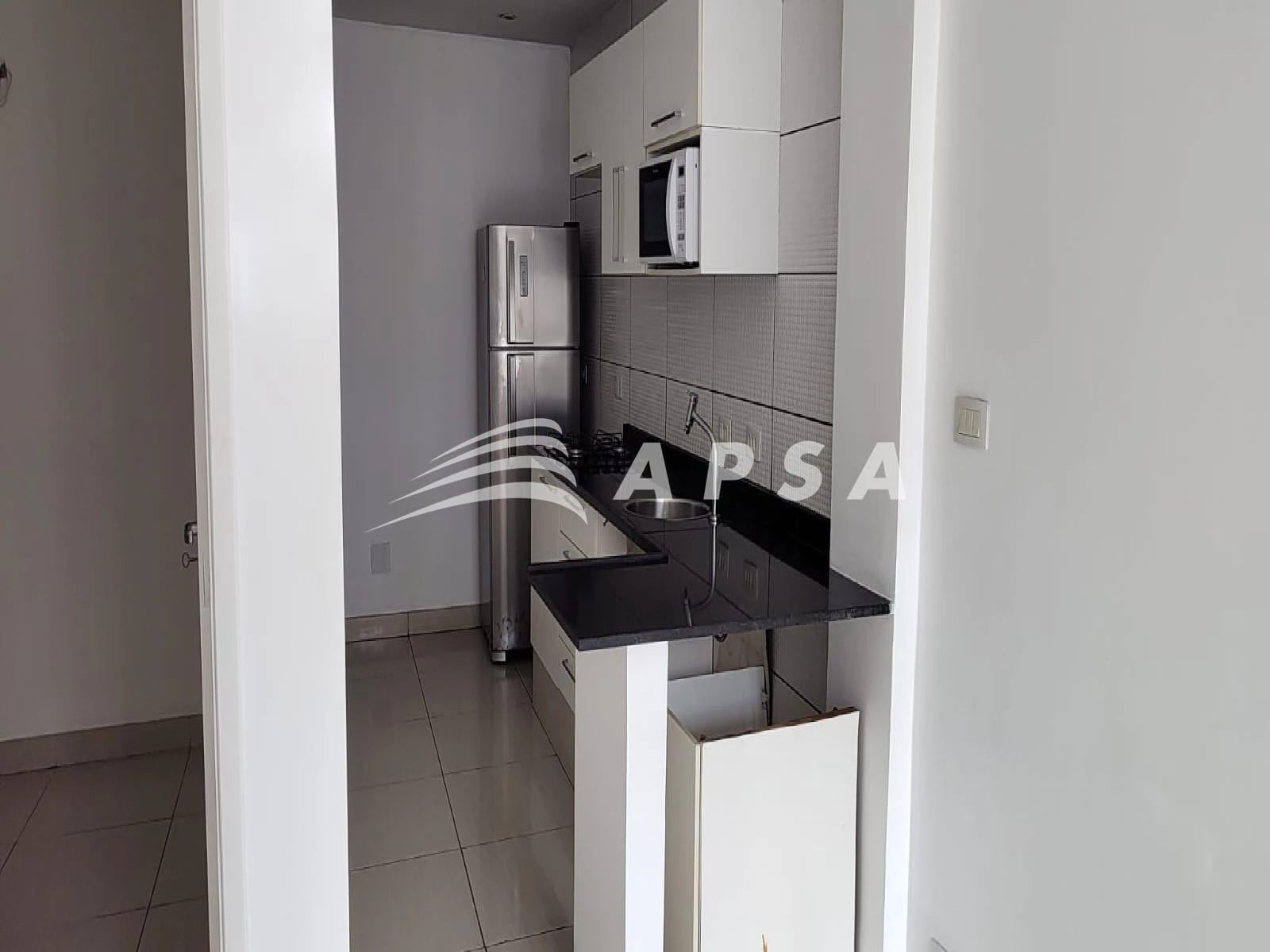 2-bedroom apartment with open-plan kitchen — photo 4