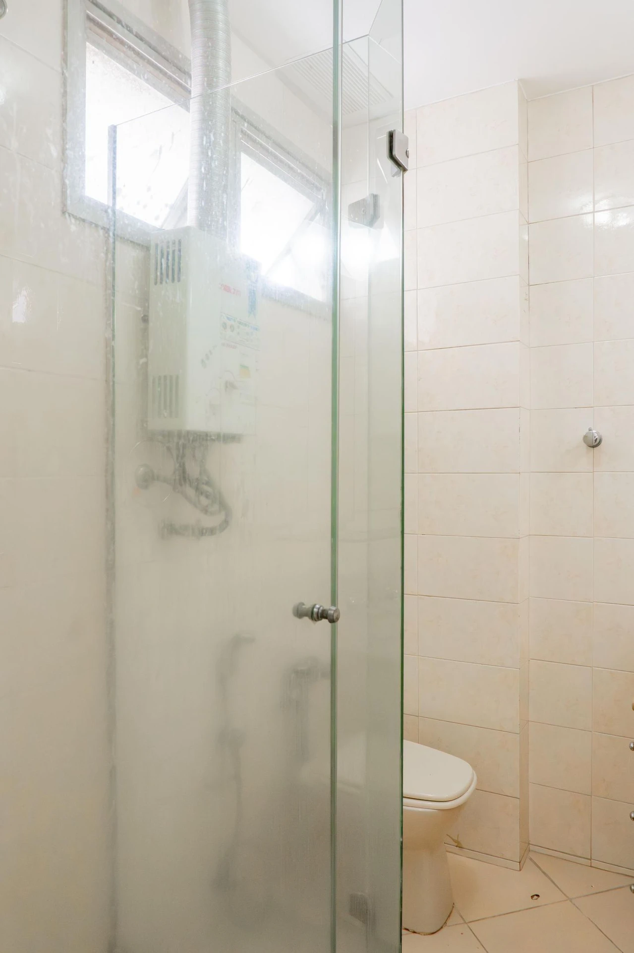 Apartamento sem mobília com 2 quartos e varanda — photo 22