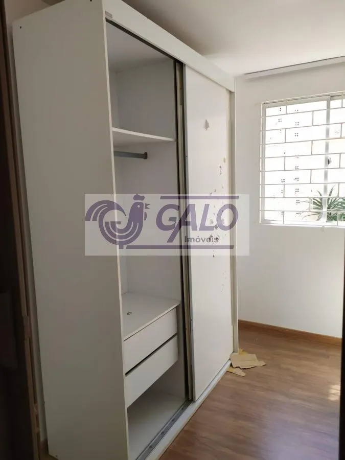 Wood or laminate floors in a 2-bedroom apartment, 51 m² — photo 3