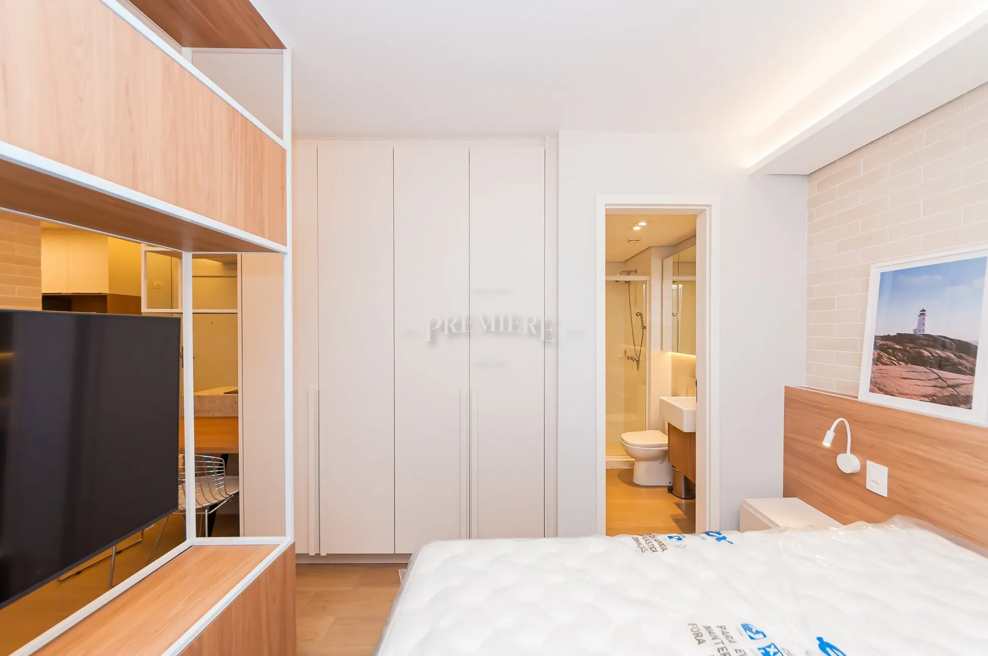 Furnished 85 m² apartment with 1-bedroom suite — photo 12