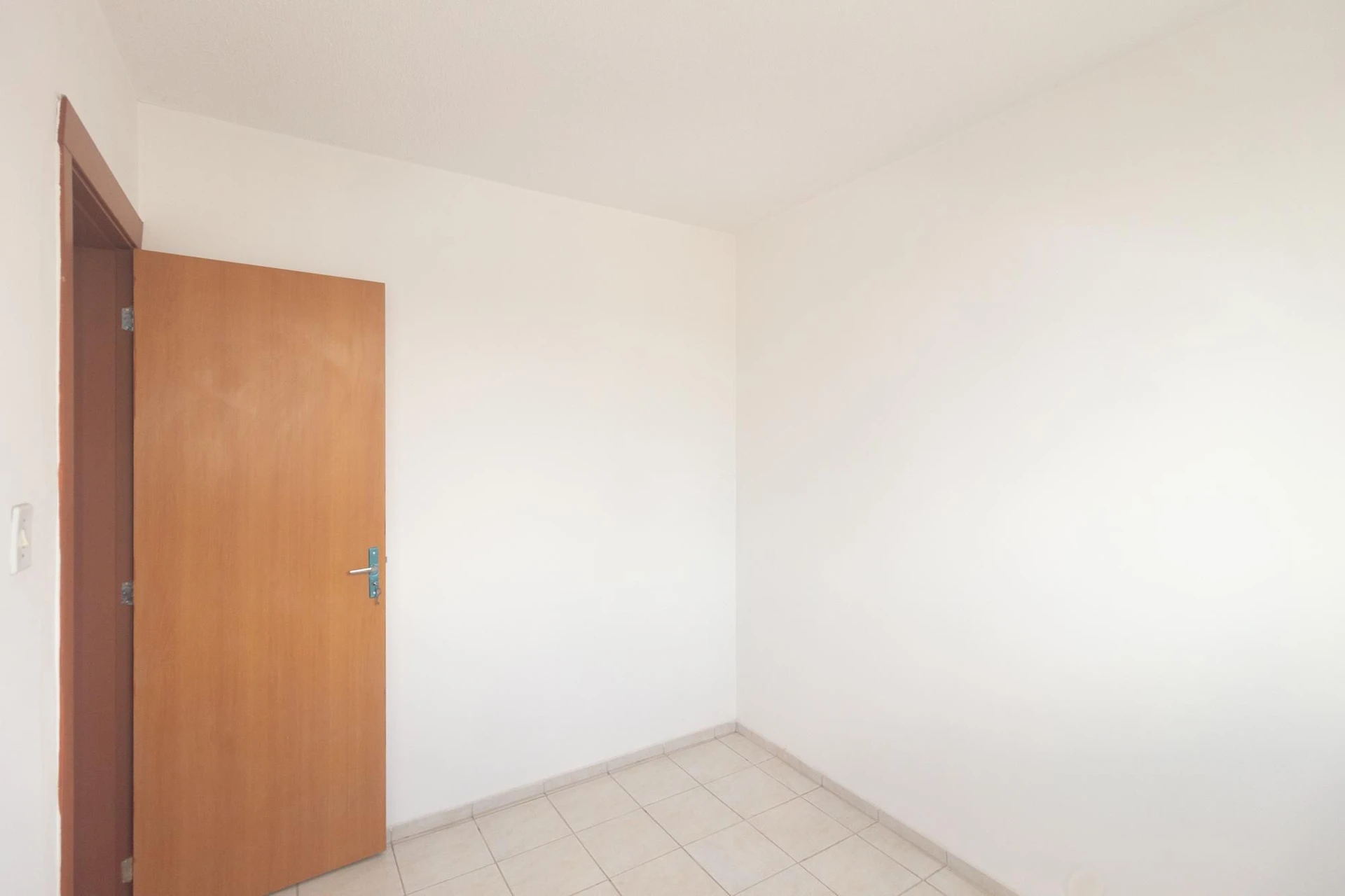 2-bedroom apartment with a closed kitchen and gas stove — photo 24