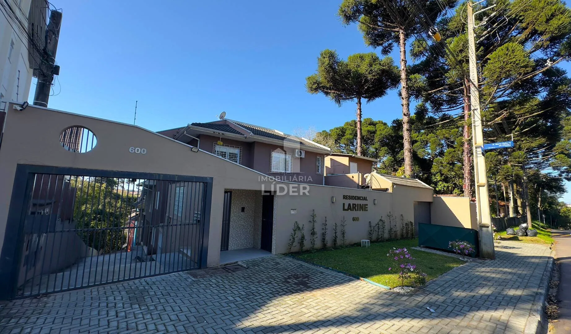 3-bedroom house with a home office in Curitiba — photo 9