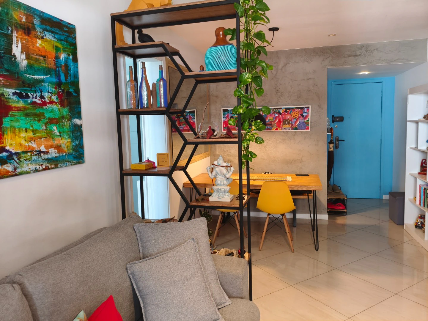Furnished 2-bedroom apartment 80 m² with parking — photo 32