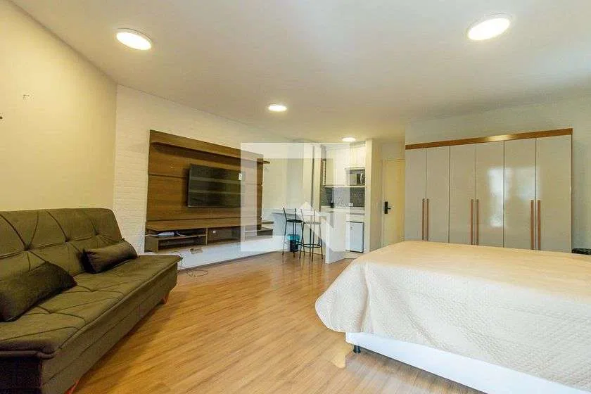 Furnished studio, 37 m², with a washing machine — photo 15