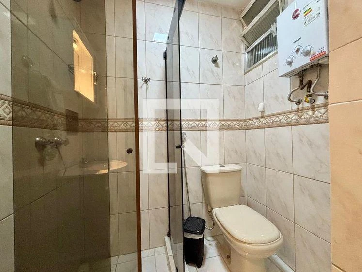 One-bedroom apartment with a washing machine — photo 15