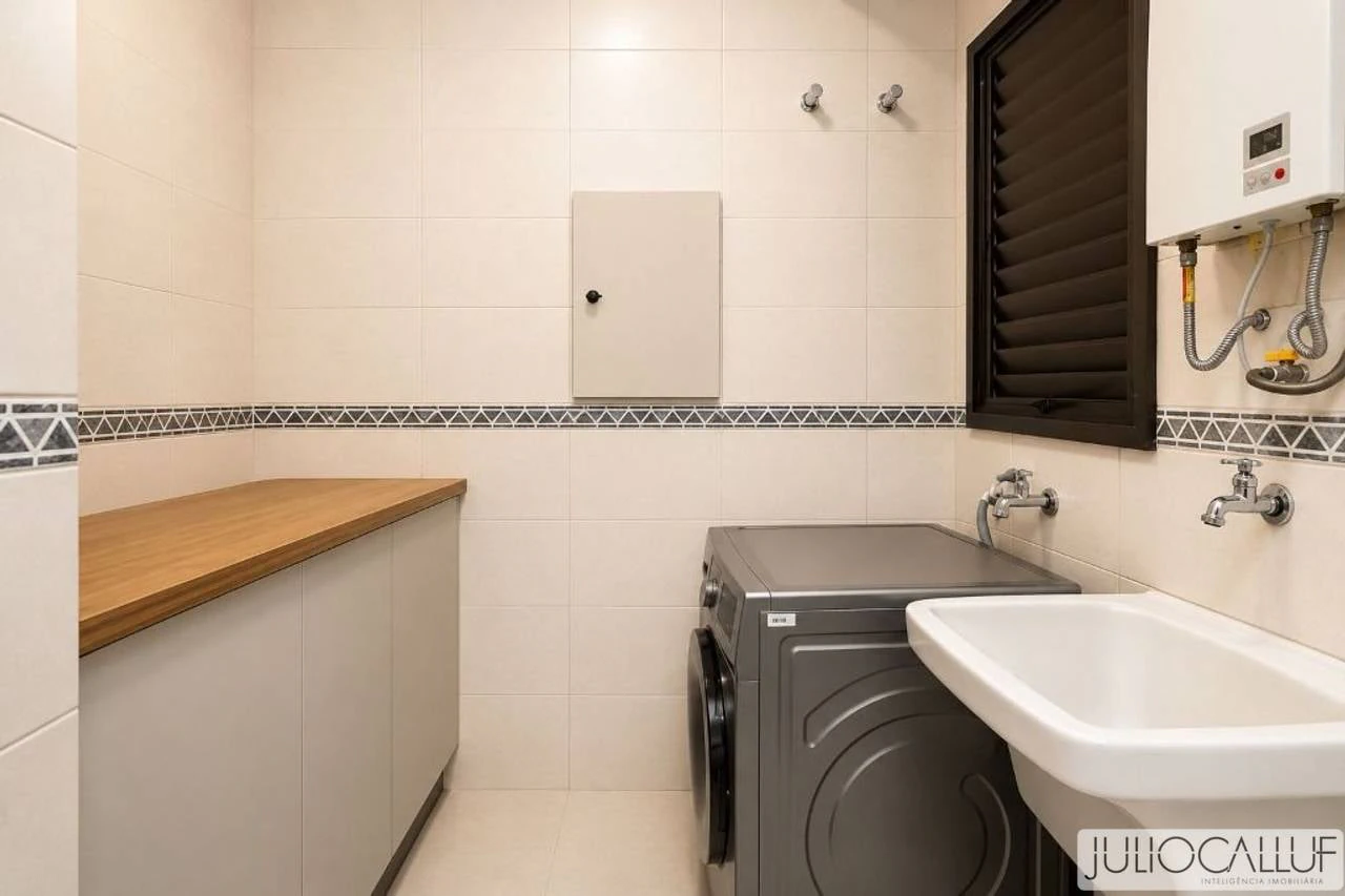 Private pool in a one-bedroom apartment, 40 m² — photo 10
