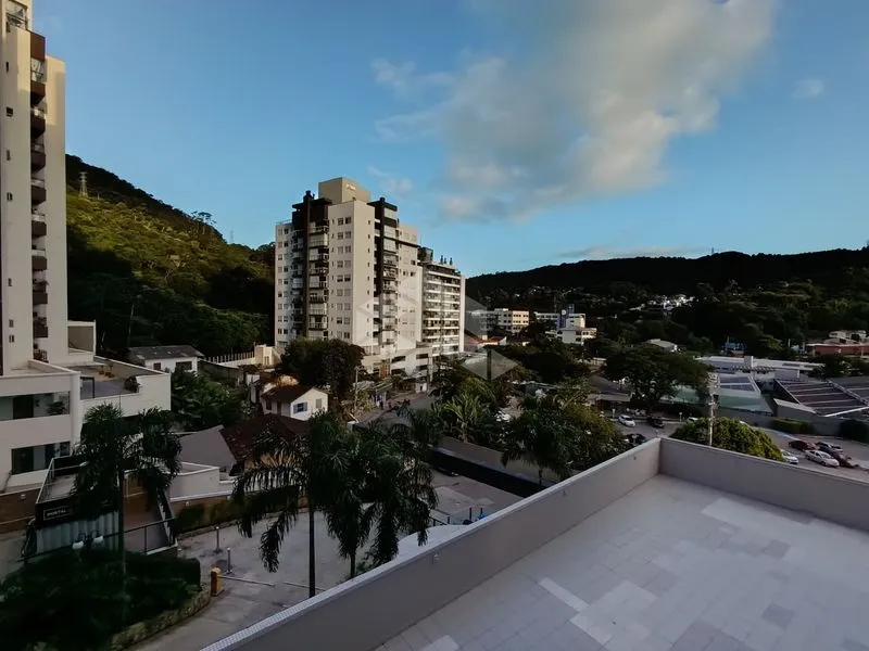 Mountain view in a 4-bedroom apartment, 150 m² — photo 25