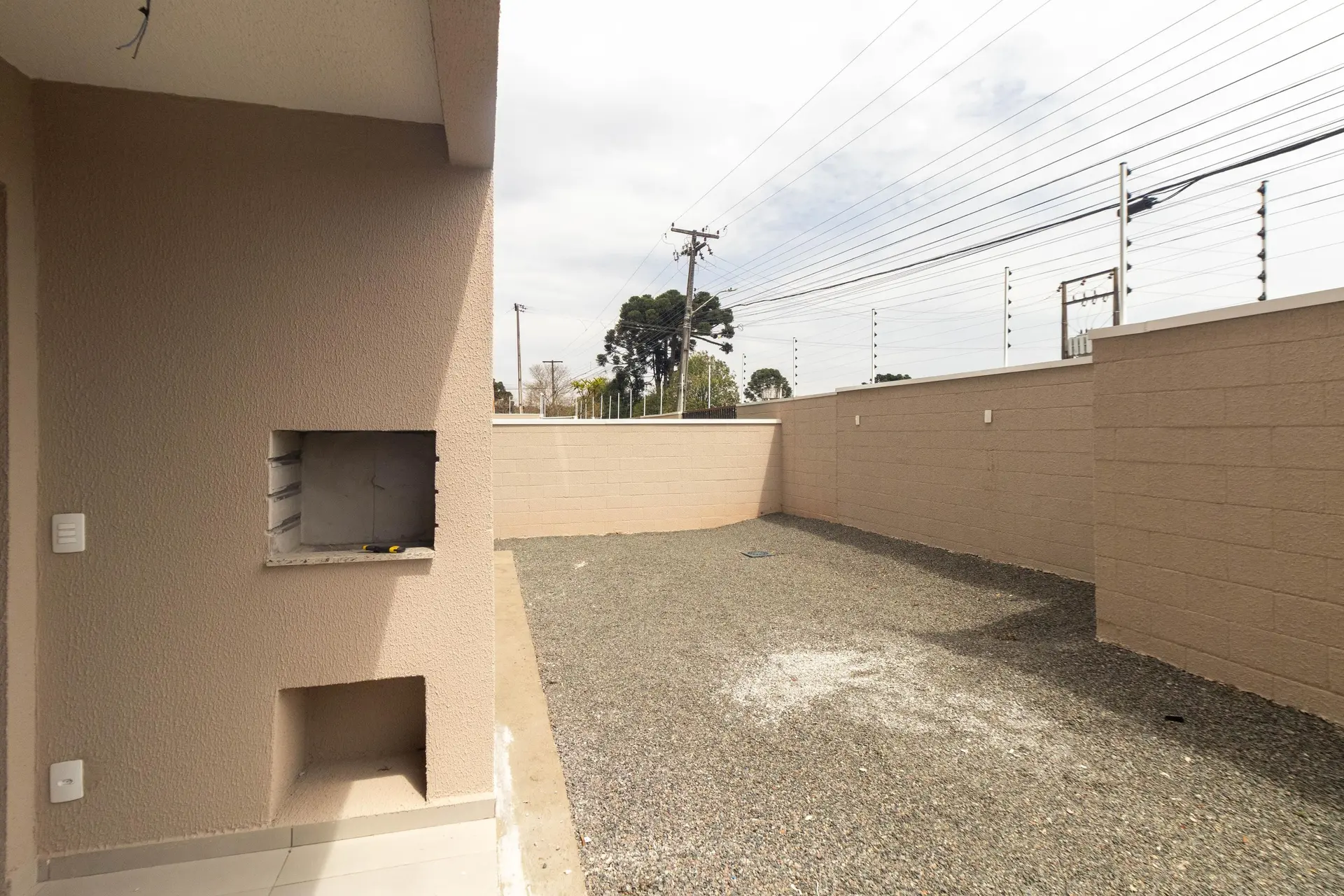 2-bedroom apartment with a grill on the balcony — photo 10