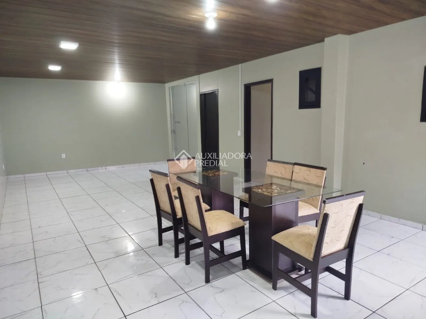 Немеблированный дом 456 м² с 2 спальнями и 2 этажом — photo 25