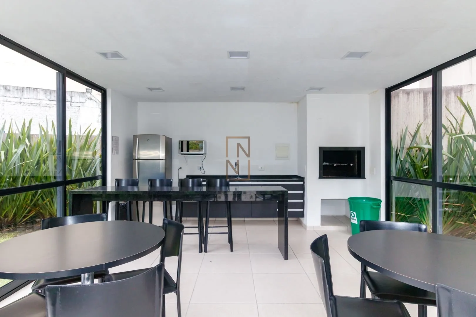 1-bedroom apartment with a private BBQ area — photo 34