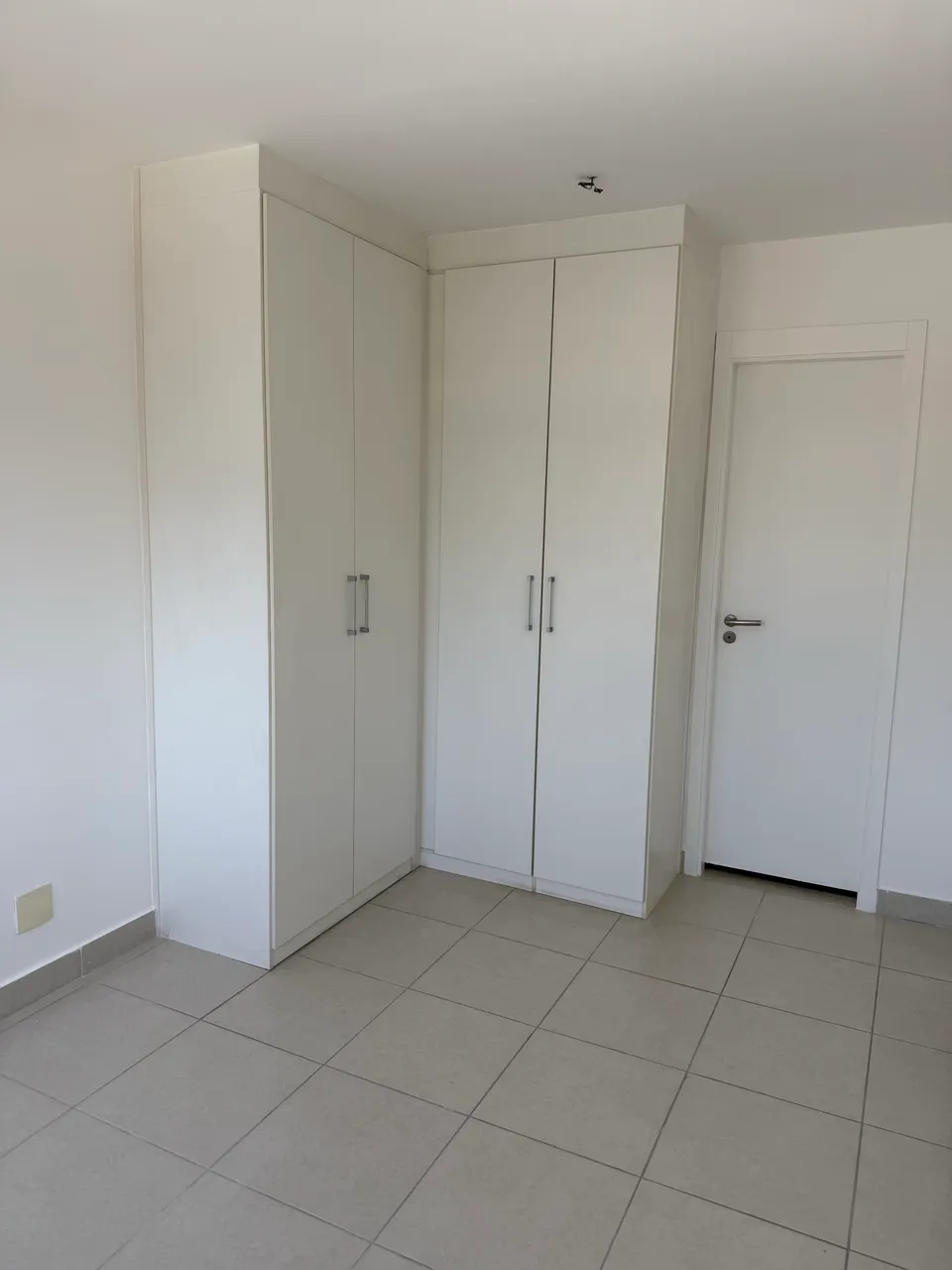 2-bedroom apartment with open-plan kitchen — photo 10