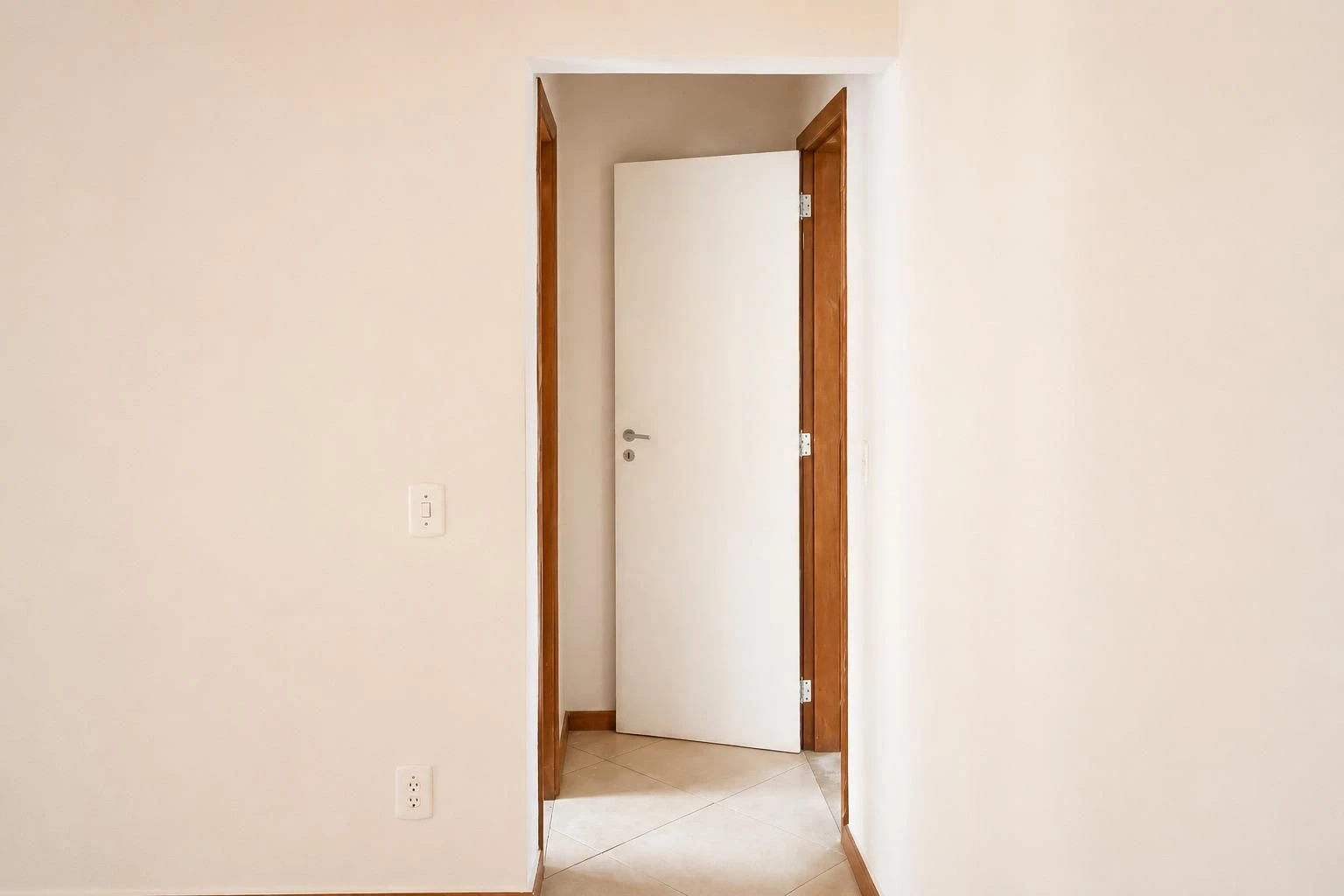 House with 4 bedrooms, 2 en-suites and 1 parking space — photo 19