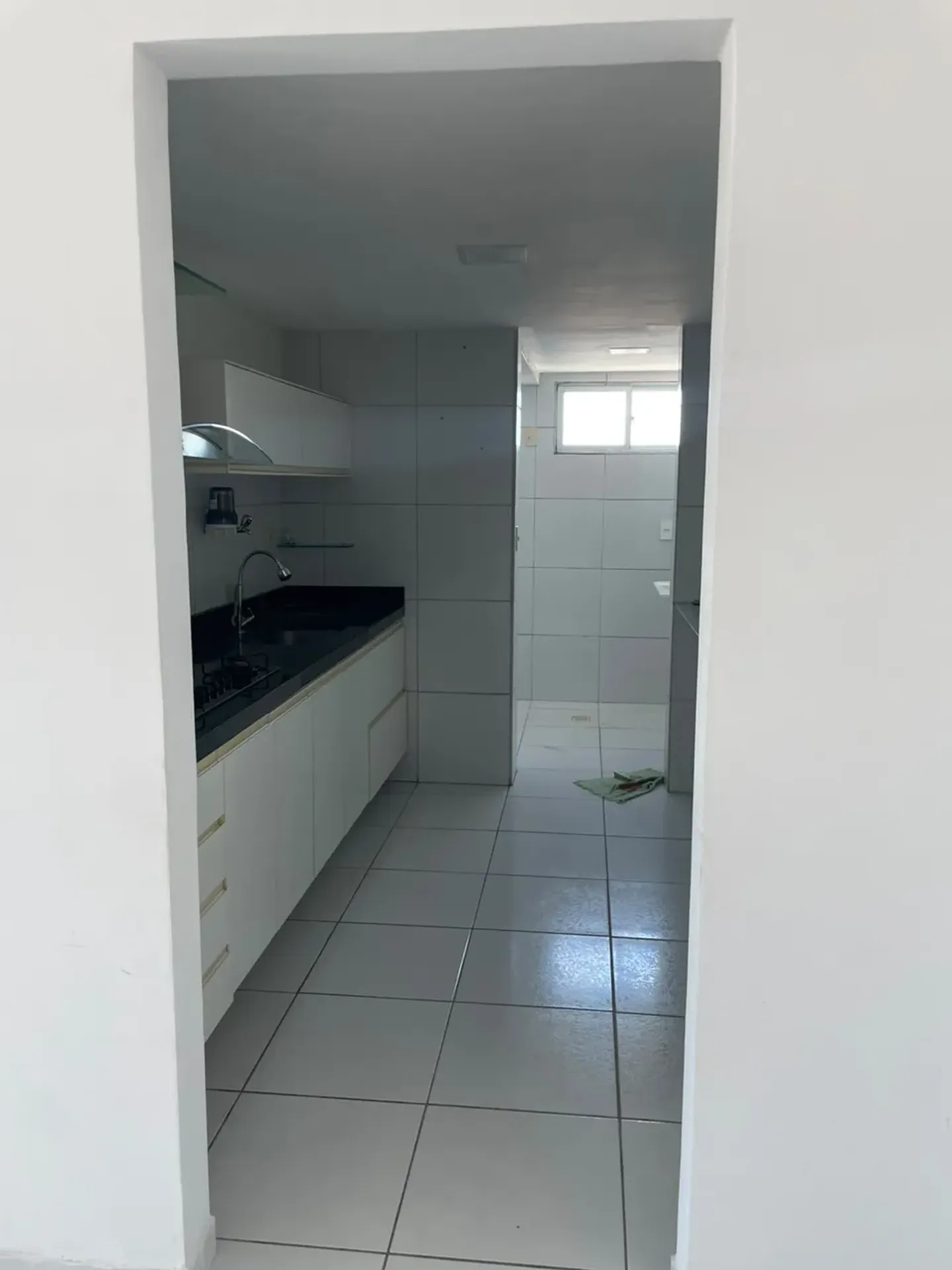 Засклений балкон та 2 спальні: квартира 50 м² — photo 2