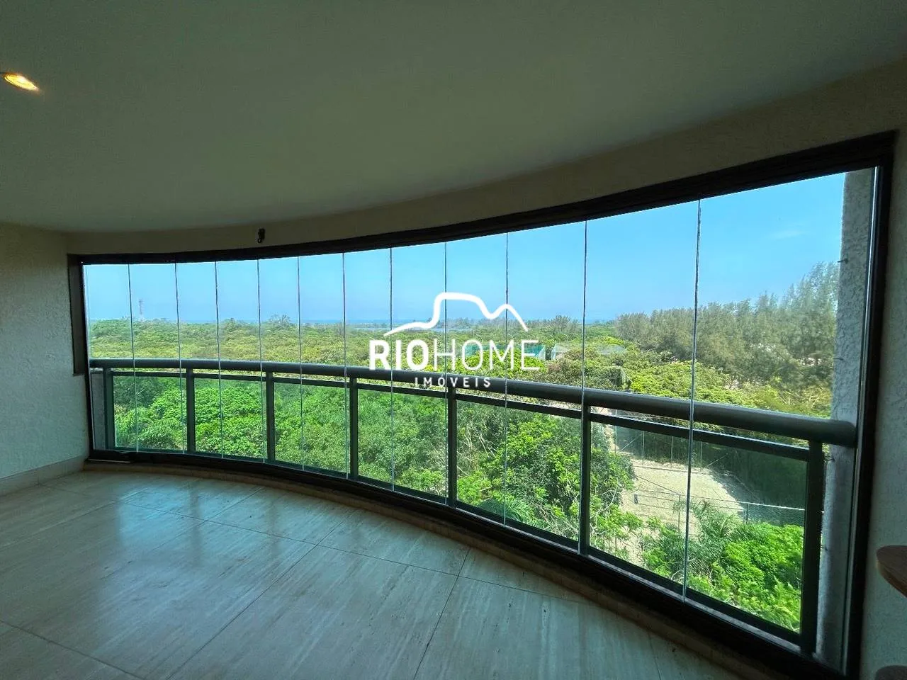 Apartment, 174 m², with a glass-enclosed balcony — photo 13