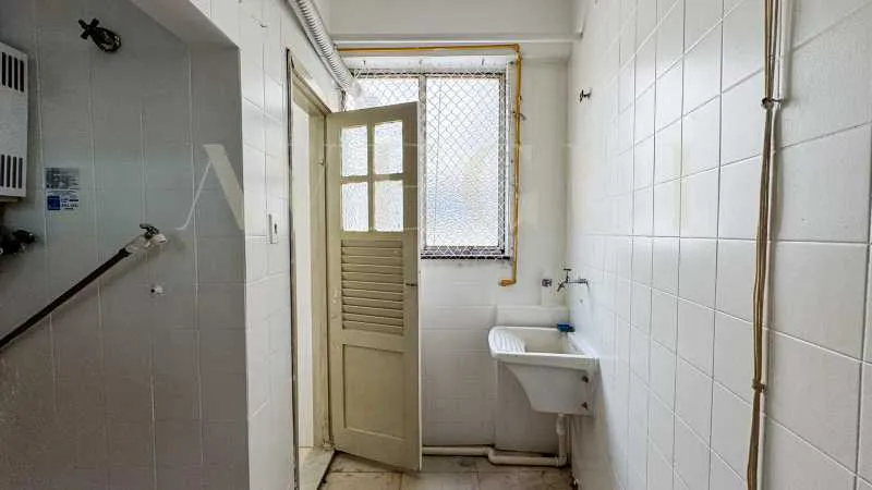 3-bedroom apartment with a walk-in closet in Rio de Janeiro — photo 13
