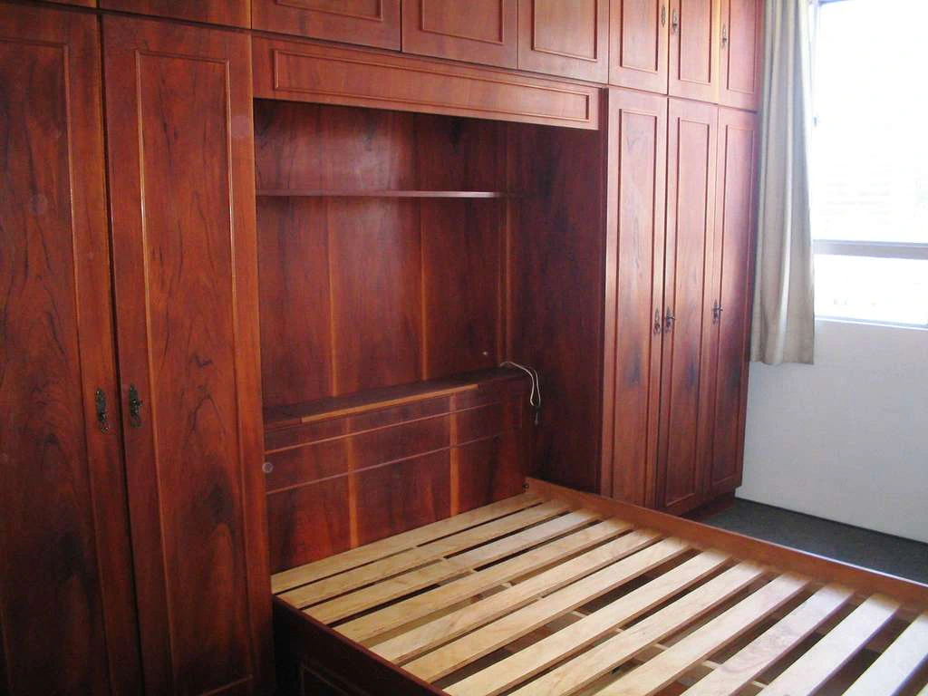 2-bedroom apartment with en-suite and 1 parking on 9th — photo 2