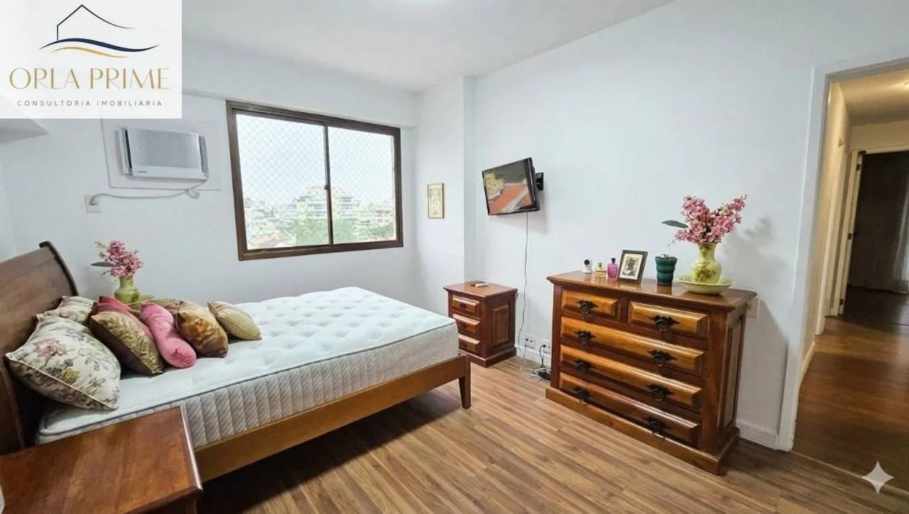 4-bedroom apartment with a water view in Rio de Janeiro — photo 3