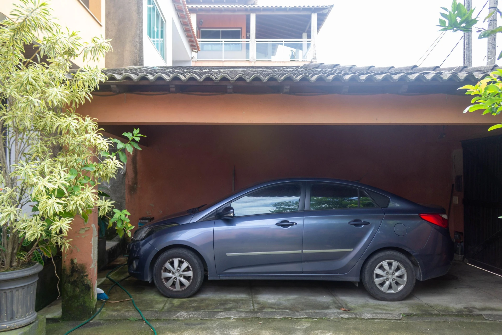 5-bedroom apartment with a washing machine — photo 38