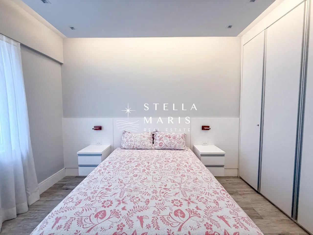 Furnished apartment with 3 bedrooms and 3 bathrooms — photo 31