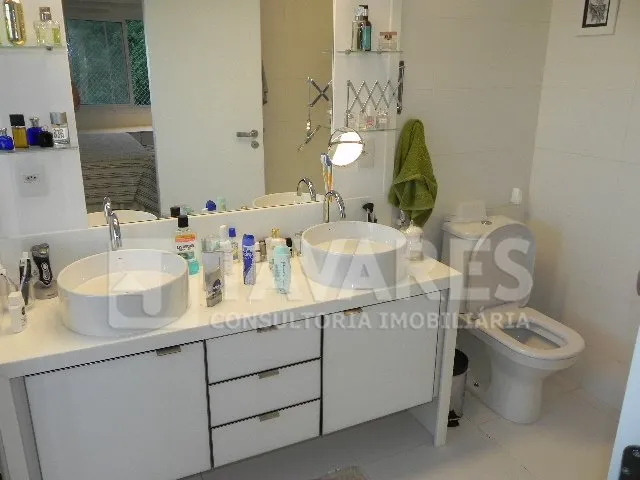 Apartamento com 3 quartos, 4 banheiros e 3 vagas — photo 30