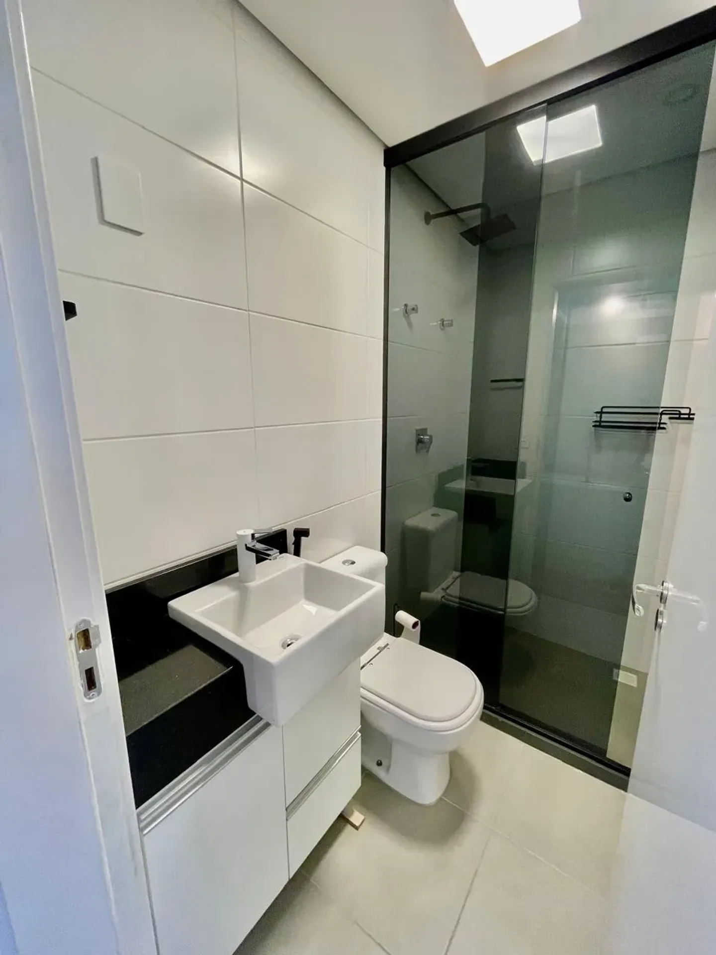 Меблированная квартира с кухней открытой планировки 34 м² — photo 25