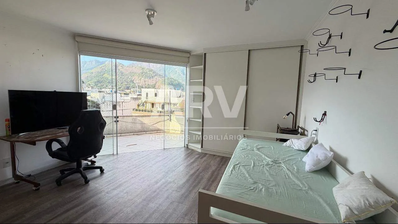 Apartamento mobiliado com 4 quartos e 5 banheiros — photo 12