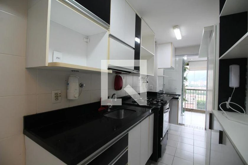 2-bedroom apartment with en-suite and glass balcony — photo 28