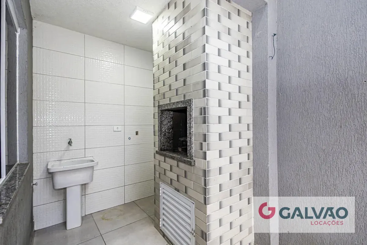 3-bedroom house with a grill on the balcony — photo 11