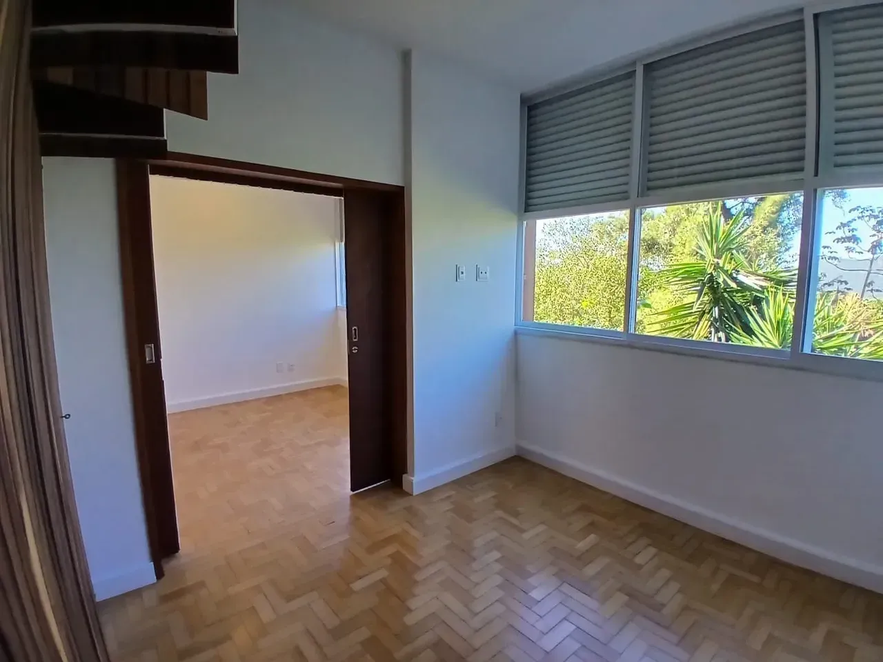 Квартира 70 м² с 2 спальнями и отдельной кухней — photo 3