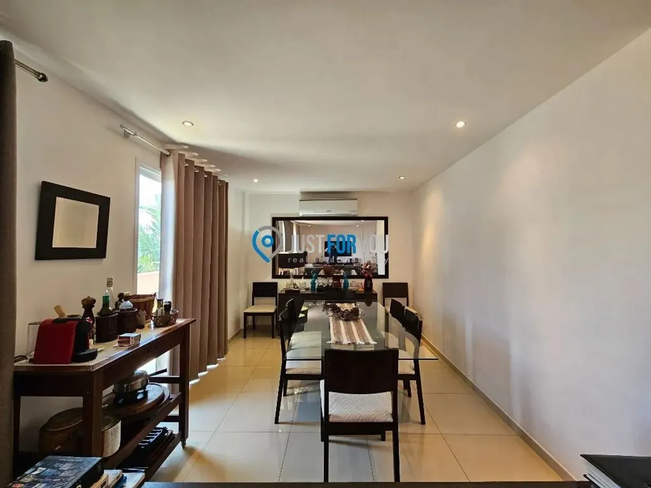 Furnished 2-bedroom apartment with 155 m² — photo 14