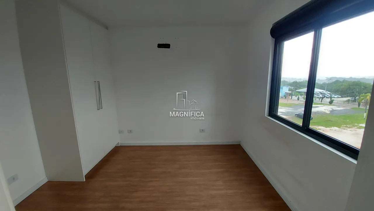 Unfurnished house with 5 bedrooms and 6 bathrooms — photo 17