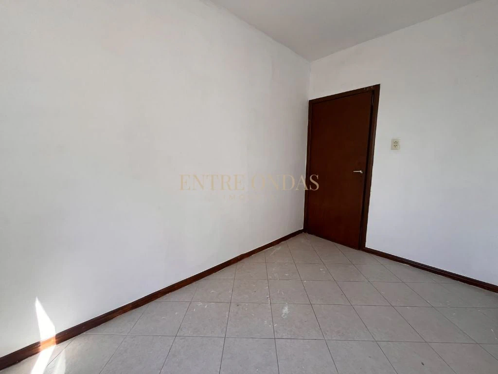 Unfurnished 2-bedroom apartment with 65 m² — photo 13