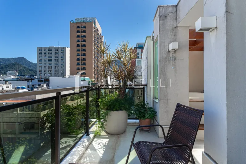 Furnished duplex apartment with 1 bedroom and 3 bathrooms — photo 15