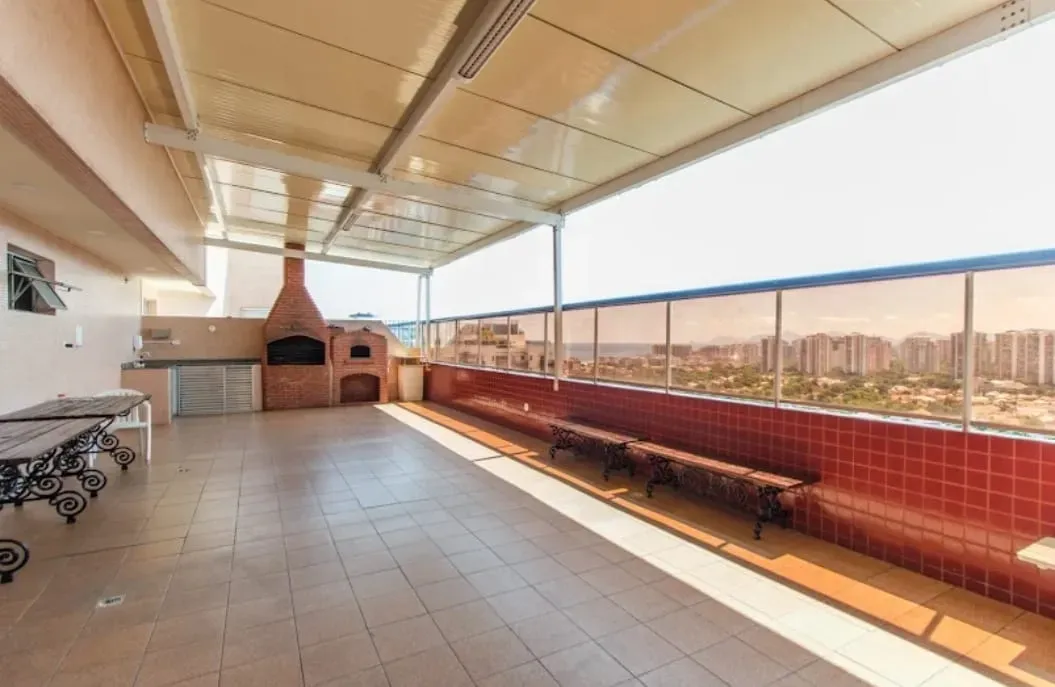 Apartment on the 10th floor with a grill on the balcony — photo 3