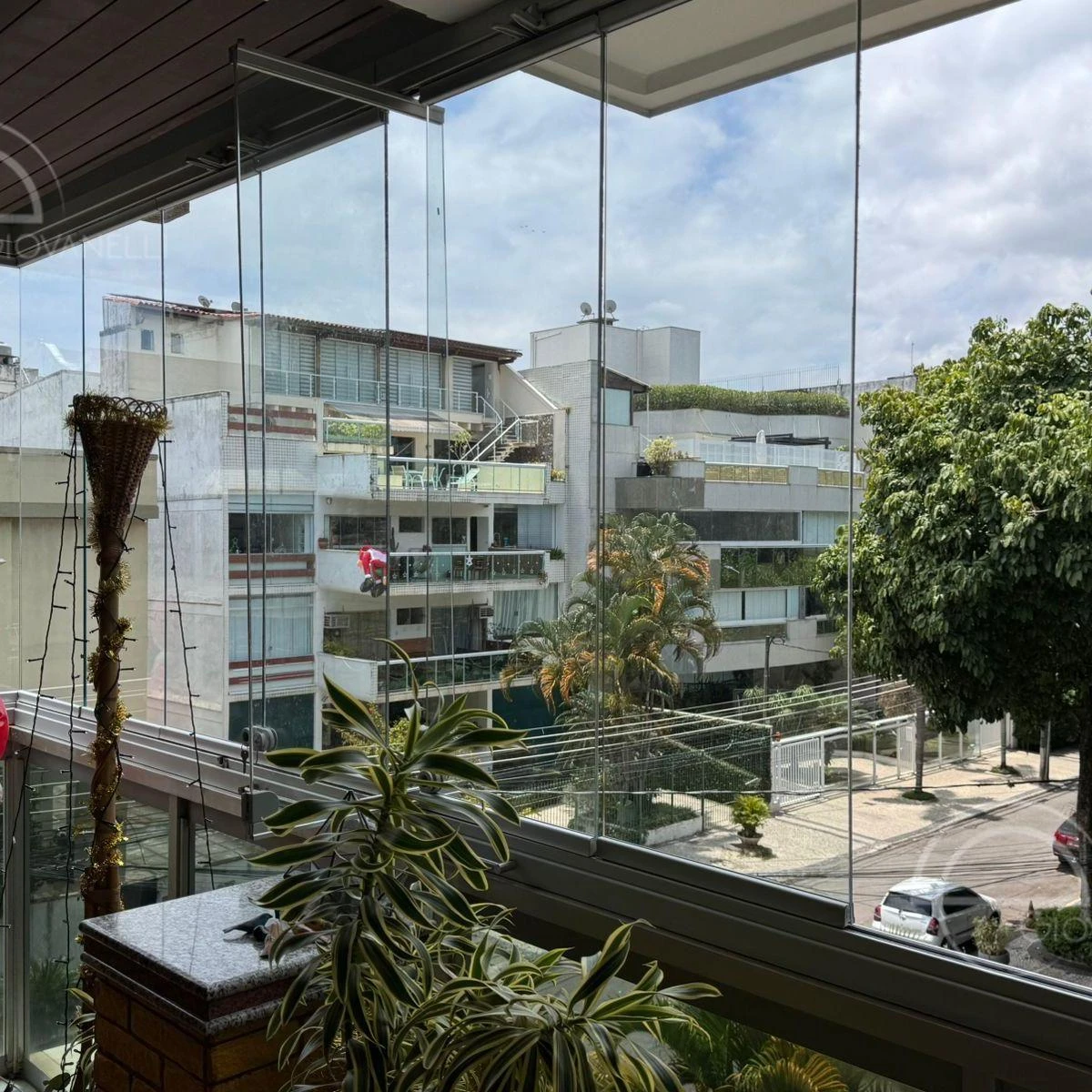 Furnished apartment, 162 m², with a grill on the balcony — photo 9